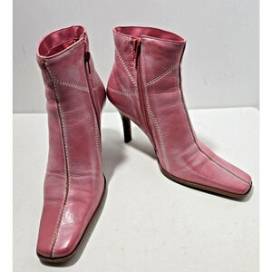 Diba USA Leather pink/white accents Remy Heeled Ankle Boots Western Style Sz 8